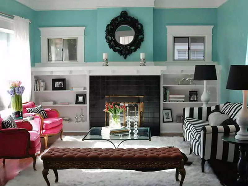 Turkizna dnevna soba (57 fotografij): turkizno barvno oblikovanje. Dvorana v turkizno-rjavih tonih in drugih kombinacijah v notranjosti 9644_32