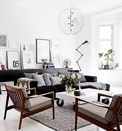 Sala de estar en estilo escandinavo (58 fotos): deseño de interiores do pequeno salón e grandes salas no apartamento e casa de campo, estreitas salas de estar brancas e outras opcións 9658_21