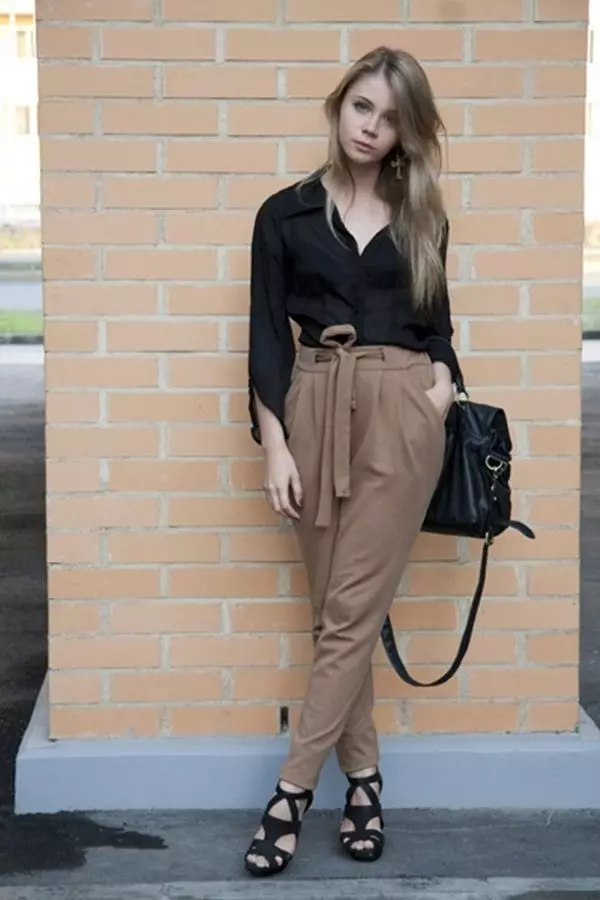 Pletené kalhoty (62 photos): módní dámské modely, s tím, co nosit, jak vytvořit stylový oblek s kalhoty pleteniny 966_37