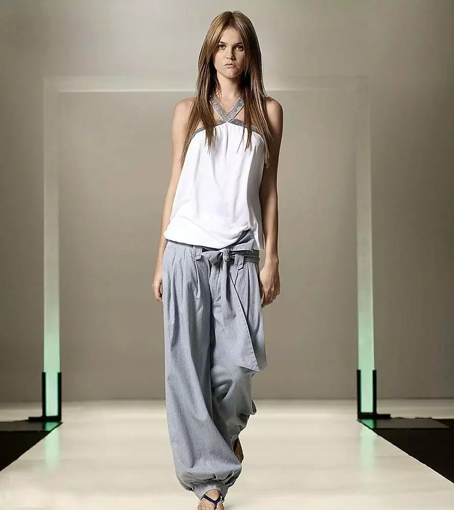 Pletené kalhoty (62 photos): módní dámské modely, s tím, co nosit, jak vytvořit stylový oblek s kalhoty pleteniny 966_58