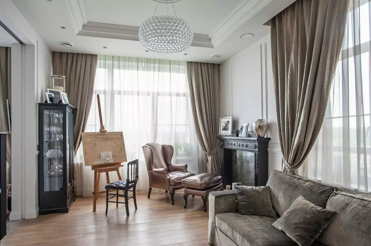 Dzīvojamā istaba neoklasesa stilā (60 fotogrāfijas): interjera dizains gaišajā telpā 15 kvadrātmetri. m neoklasices stilā, krūtīm dzīvojamā istabā 9676_48