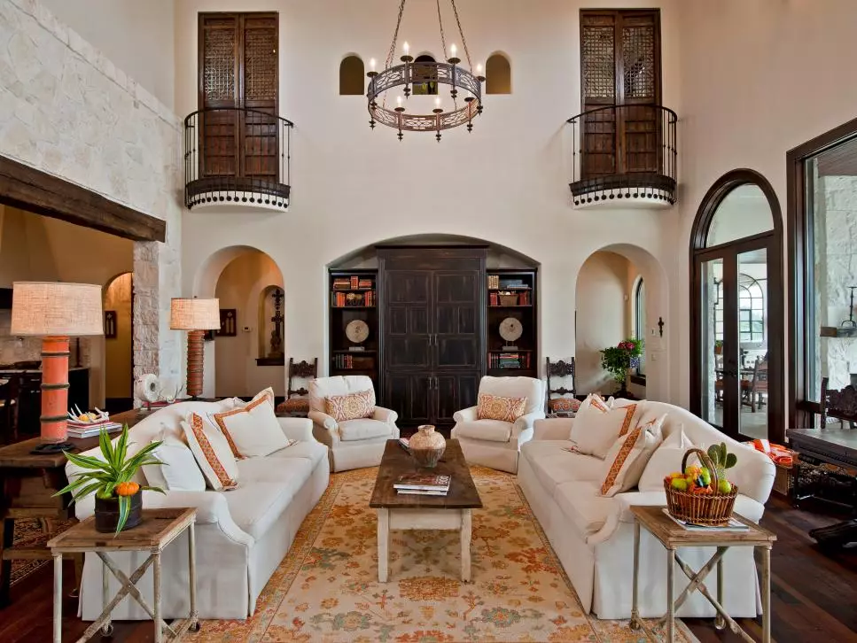 Soggiorno classico (88 foto): interior design in stili classici contemporanei e americani, bellissimi soggiorno in colori vivaci, scegliendo dipinti nella stanza 9681_25