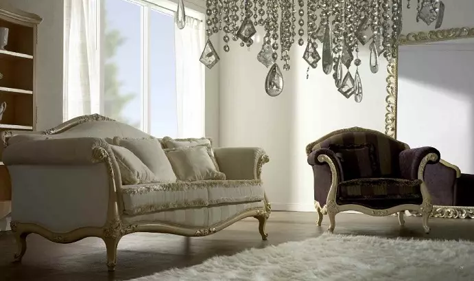 Mobiliário de sala de estar italiana (57 fotos): móveis da Itália em um estilo moderno, clássico e outro. Modelos de madeira e outros materiais 9707_34