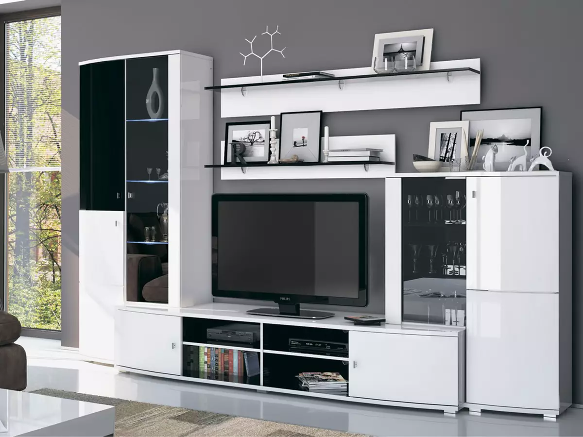 Witte modulaire woonkamermeubilair: ontwerp van glanzende en matte modulaire systemen in witte tonen 9717_5