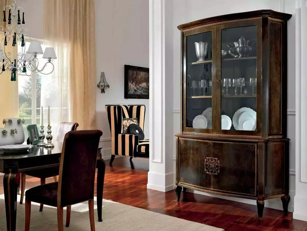 Buffets para la sala de estar: Elija los gabinetes de la esquina de los buffets, los buffets - cómodas y otros modelos para platos, muebles en el estilo del color clásico de Wenge y otros tonos 9722_2