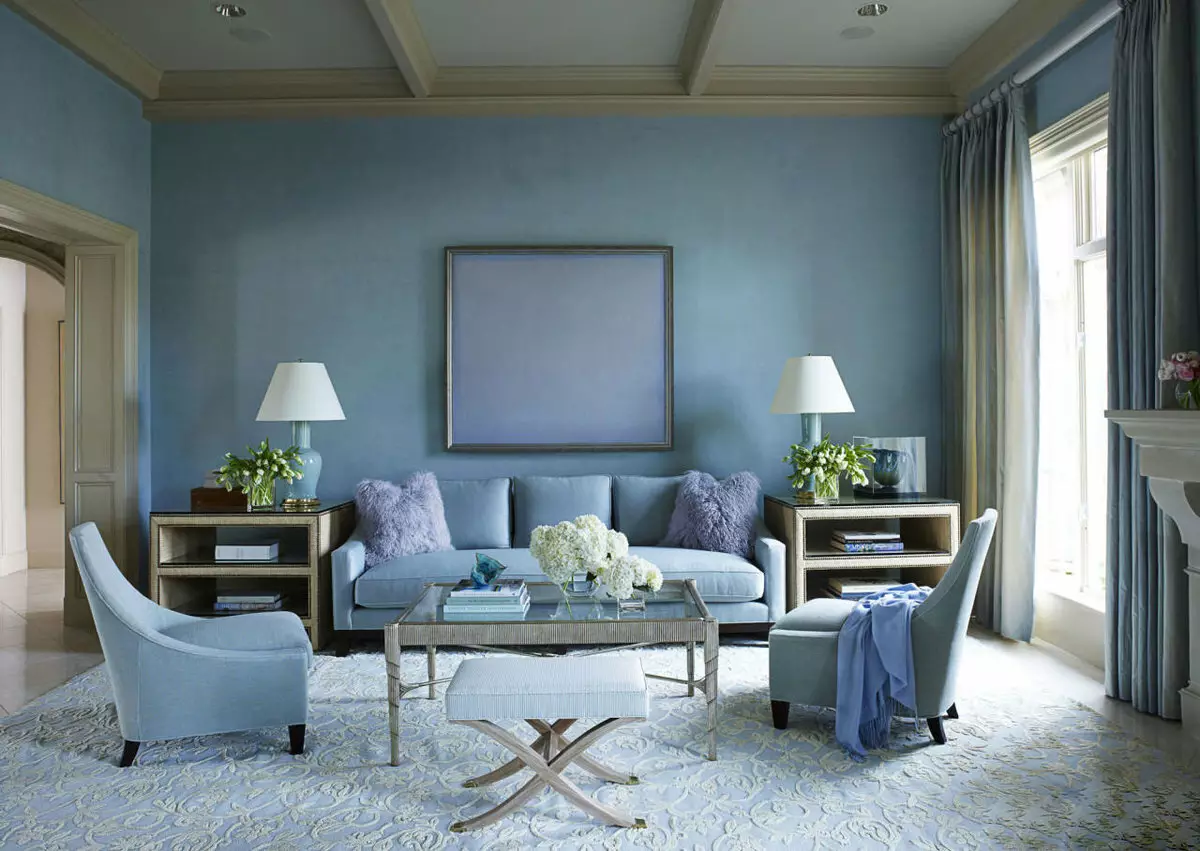 Lyse møbler til stuen: Møbler i klassiske og andre stiler i hvite toner i hovedretten i hallen 9731_33