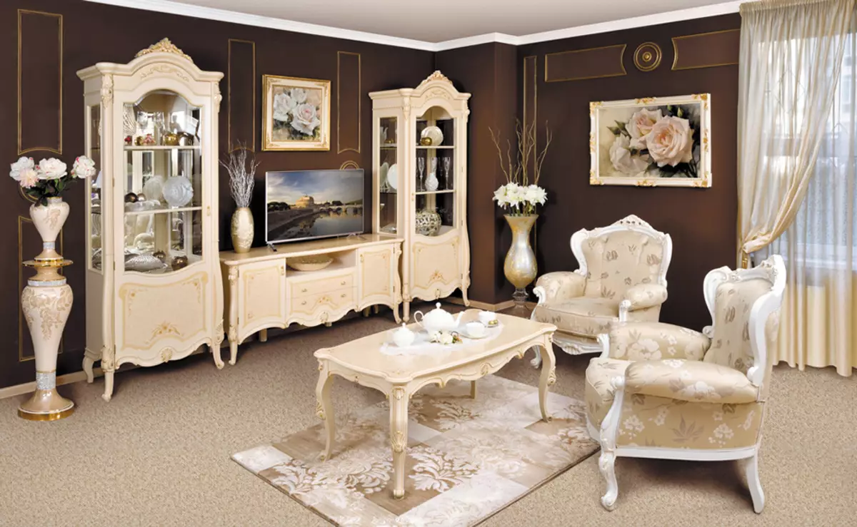 Ljusa möbler för vardagsrummet: möbler i klassiska och andra stilar i vita toner i det inre av hallen 9731_8