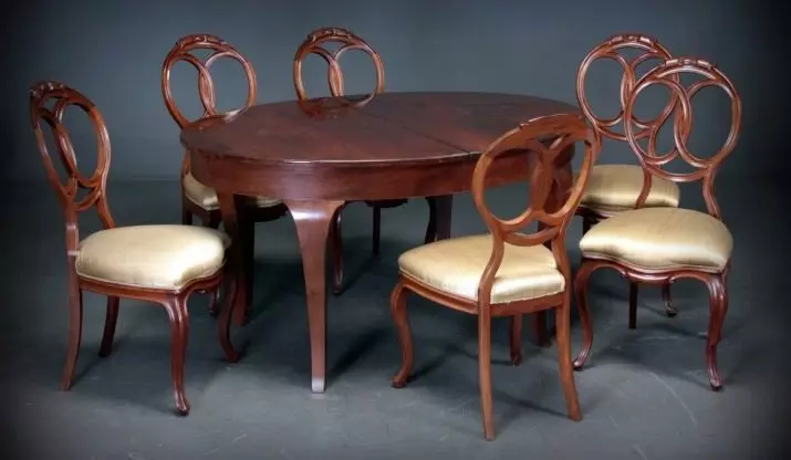 Tafels en stoele vir die woonkamer (56 foto's): Kies meubels vir die klassieke styl saal, moderne en klassieke middagete groepe met gly tafel. 9742_21