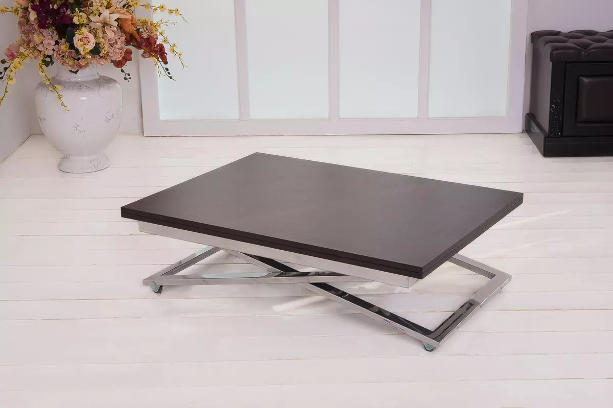 桌面變壓器為客廳（62張照片）：折疊餐桌和滑動桌椅，折疊控制台桌子和大廳的其他型號 9745_33
