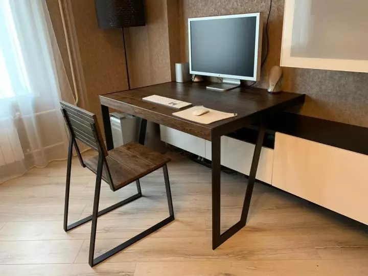 桌面變壓器為客廳（62張照片）：折疊餐桌和滑動桌椅，折疊控制台桌子和大廳的其他型號 9745_51