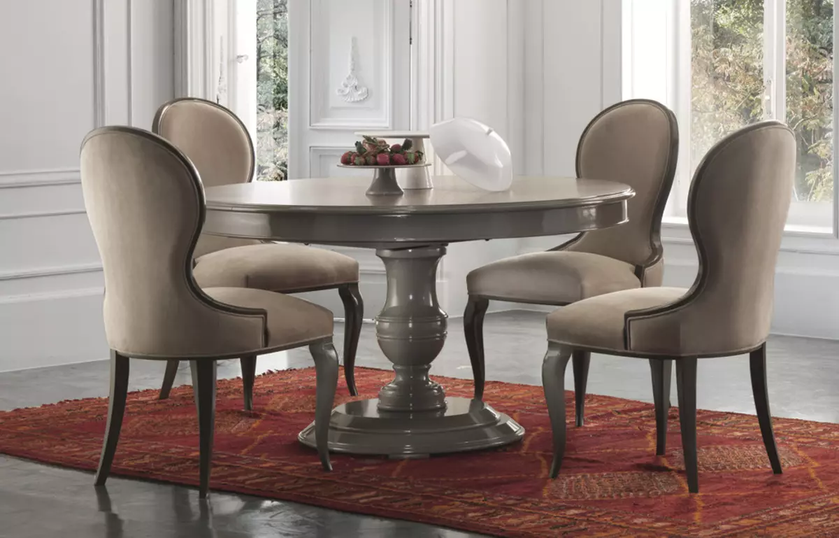 Cadeiras para a sala de estar (66 fotos): fermosos modelos modernos para o salón con brazos e sen, cadeiras de deseño italiano ao estilo do clásico e outros 9746_30