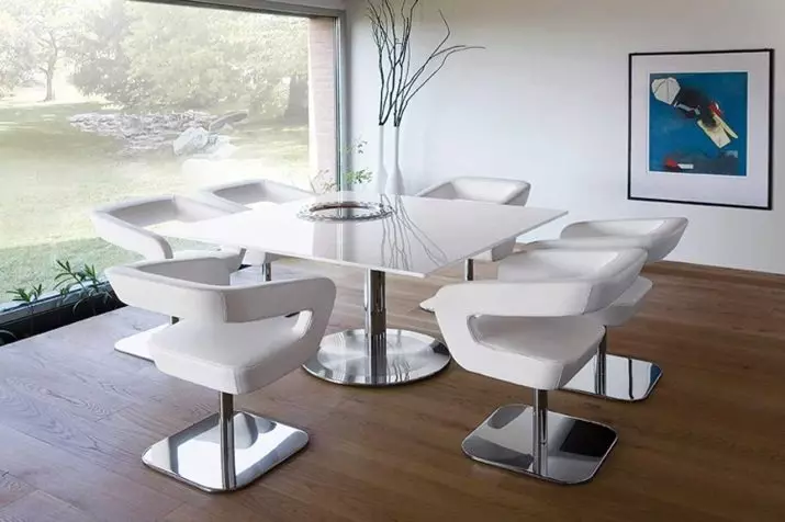 Cadeiras para a sala de estar (66 fotos): fermosos modelos modernos para o salón con brazos e sen, cadeiras de deseño italiano ao estilo do clásico e outros 9746_56