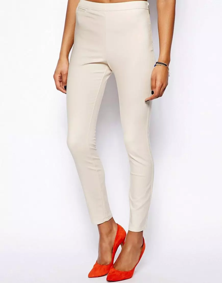 Pantaloni Capri (106 foto): Modelli femminili 2021, con cosa indossare 974_10