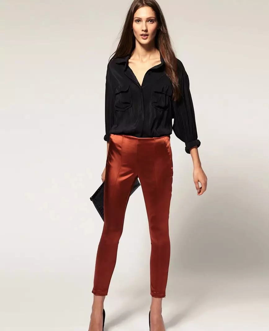 Панталони CAPRI (106 фотографии): Женски модели 2021, со што да носат 974_14
