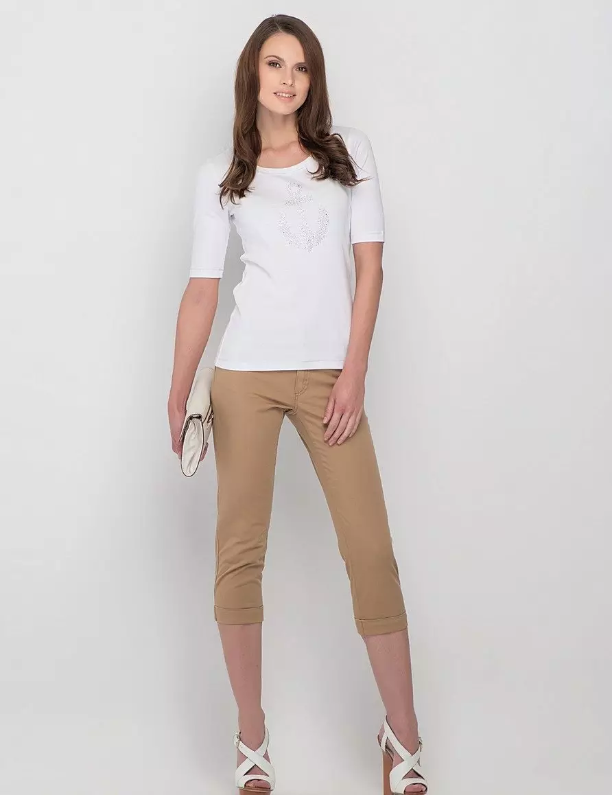 Pantalon Capri (106 mga larawan): Mga modelo ng kababaihan 2021, kung ano ang magsuot 974_43