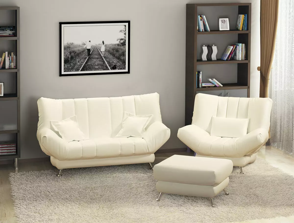 Sives w salonie (157 zdjęć): Przegląd miękkich sof dla sali, stylowe półokrągłe i w kształcie litery P, nieświadome i elitarne proste sofy we wnętrzu. Jak wybrać? 9758_132