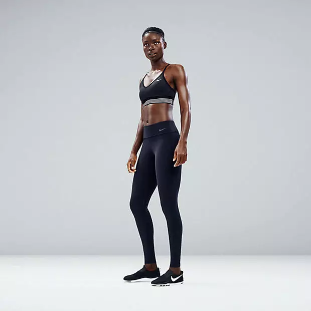 Дамски спортен панталон (108 снимки): широки и модерни вградени възможности, спортни панталони Адидас и Найк, с какво да се носят и как да изберем 975_74