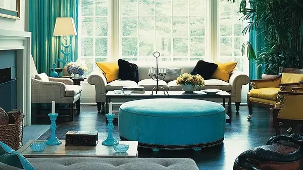Cortinas turquesa en el interior de la sala de estar (55 fotos): una combinación de cortinas turquesas con un interior oscuro, ligero y beige, hermosos ejemplos de diseño 9770_32