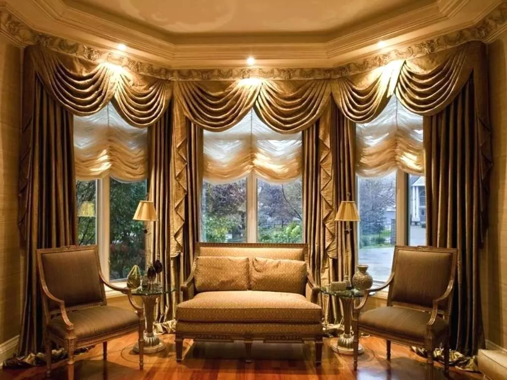 客廳裡的窗簾（148張照片）：普通公寓的大廳里美麗的窗簾。什麼應該是最佳的窗簾長度？最佳款式2021.村屋的豐富和簡單的模型，帶Lambrequins。普羅旺斯風格的窗簾應該合併什麼？ 9778_108