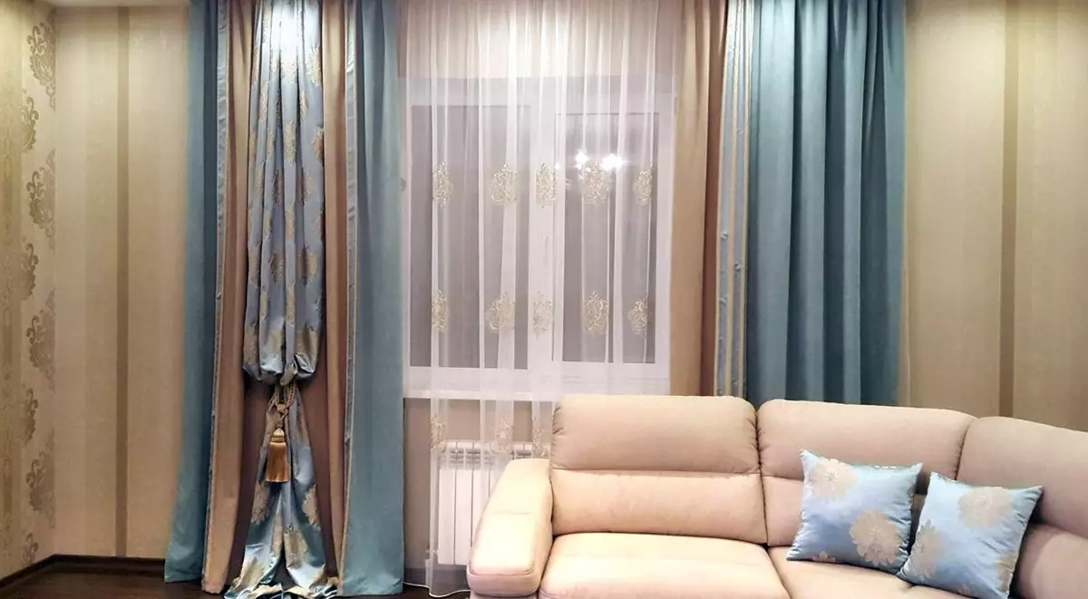 客廳裡的窗簾（148張照片）：普通公寓的大廳里美麗的窗簾。什麼應該是最佳的窗簾長度？最佳款式2021.村屋的豐富和簡單的模型，帶Lambrequins。普羅旺斯風格的窗簾應該合併什麼？ 9778_3