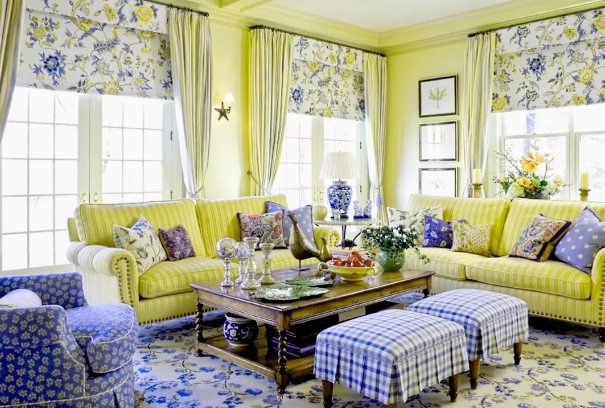 Hvordan vælger du gardiner i hallen? 61 billeder af designer tips. Hvilken farve til tulle at vælge i stuen? Hvordan vælger du gardinerne til interiøret? 9786_46