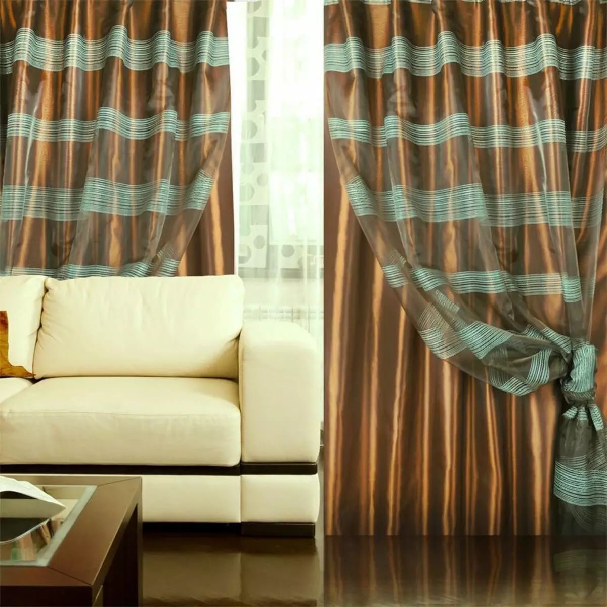 在客廳裡的棕色窗簾（26張）：大廳內部的深褐色和淺棕色窗簾。有趣的組合 9788_25