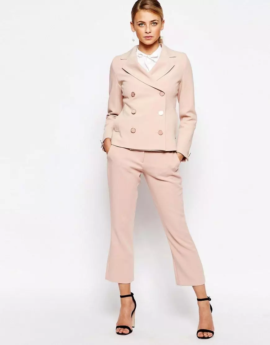 Roze broek (58 foto's): wat te dragen, populaire roze broek Avon, modieuze damesbeelden 978_6
