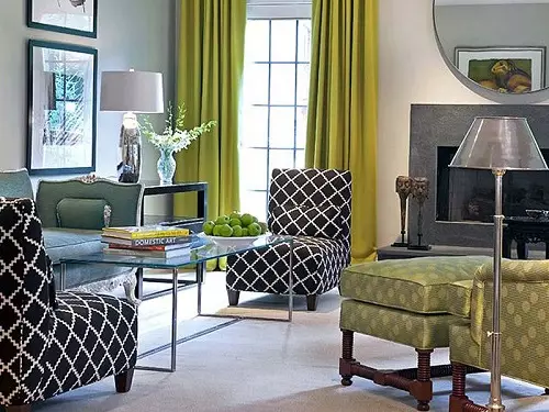 绿色窗帘在客厅内部（51张照片）：绿色窗帘设计在大厅里。内部深绿色和其他色调的窗帘 9790_49