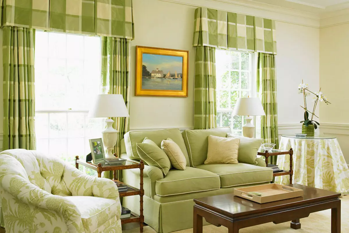 绿色窗帘在客厅内部（51张照片）：绿色窗帘设计在大厅里。内部深绿色和其他色调的窗帘 9790_6