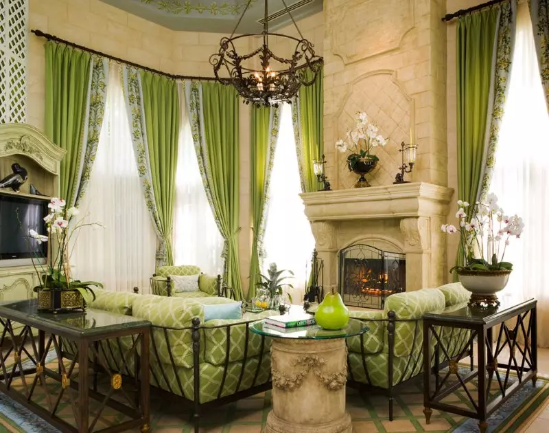 绿色窗帘在客厅内部（51张照片）：绿色窗帘设计在大厅里。内部深绿色和其他色调的窗帘 9790_8