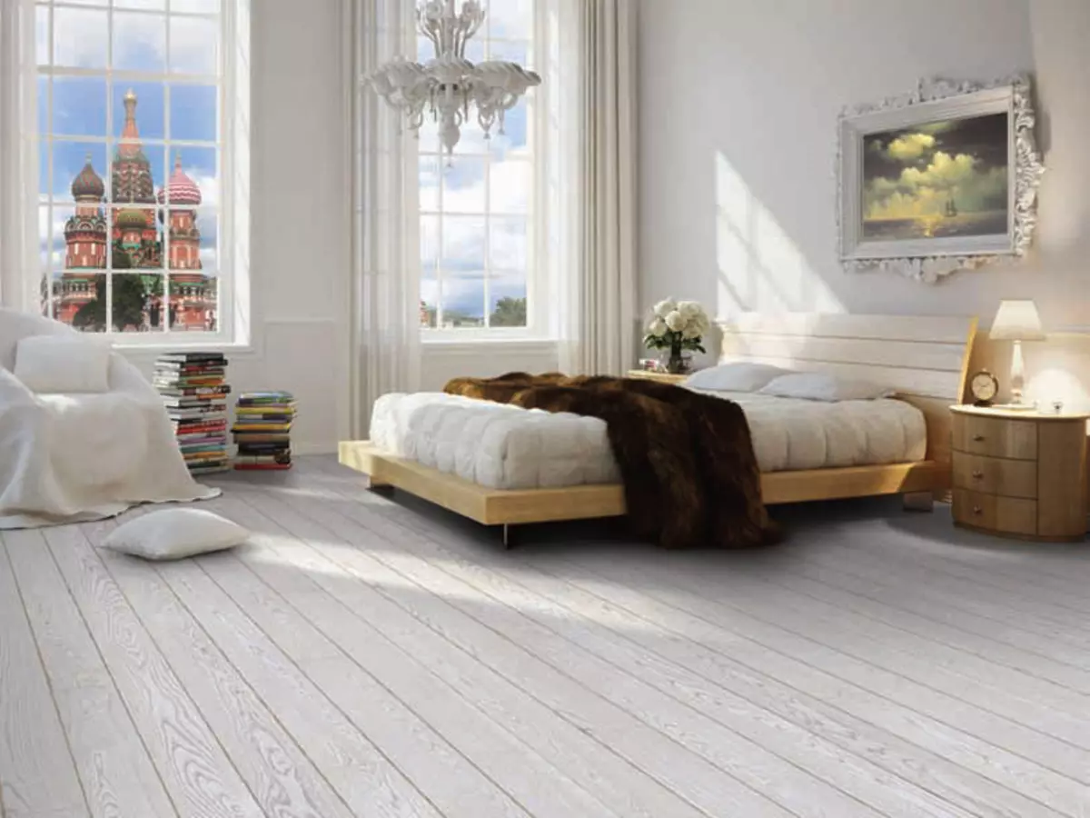 פול בחדר השינה (62 תמונות): מה עדיף לשבת? האם אפשר לעשות רצפה חמה? היתרונות והחסרונות של אריחים וכיסוי רצפה אחרים 9808_37