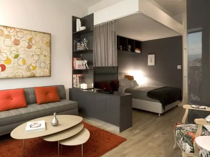 Desain kamar tidur ruang tamu 18 meter persegi. M (79 foto): Interior dan zonasi dua kamar dalam satu, pemisahan ruang gabungan dan kamar tidur di apartemen, tata letak ruang persegi panjang 9814_27