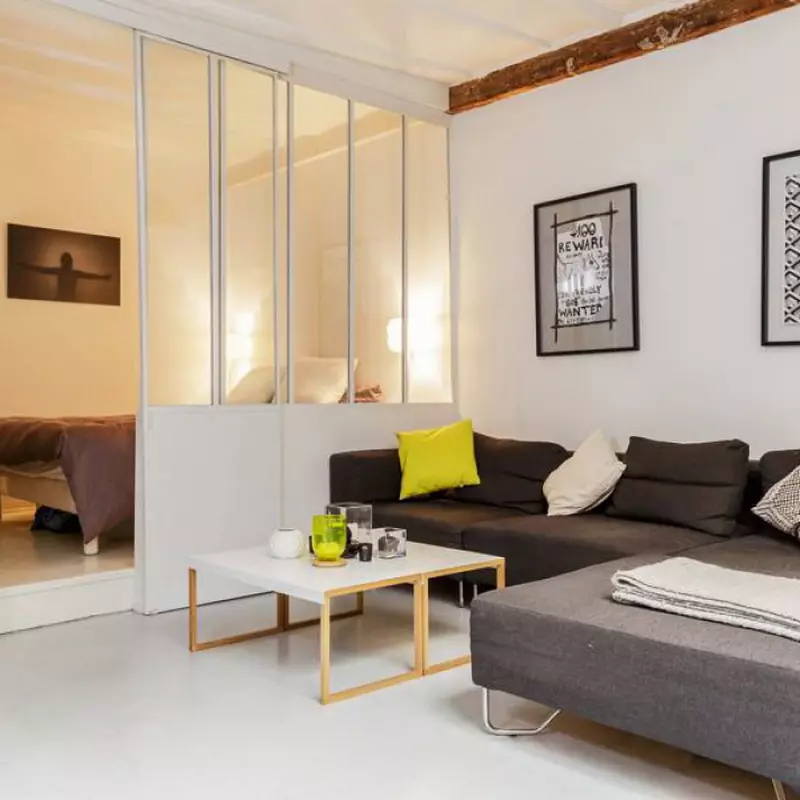 Spálňa Obývacia izba (112 fotiek): Možnosti interiéru pre interiér tej istej izby. Výber modulárneho nábytku a tapety, rozloženia a projektov 9818_19