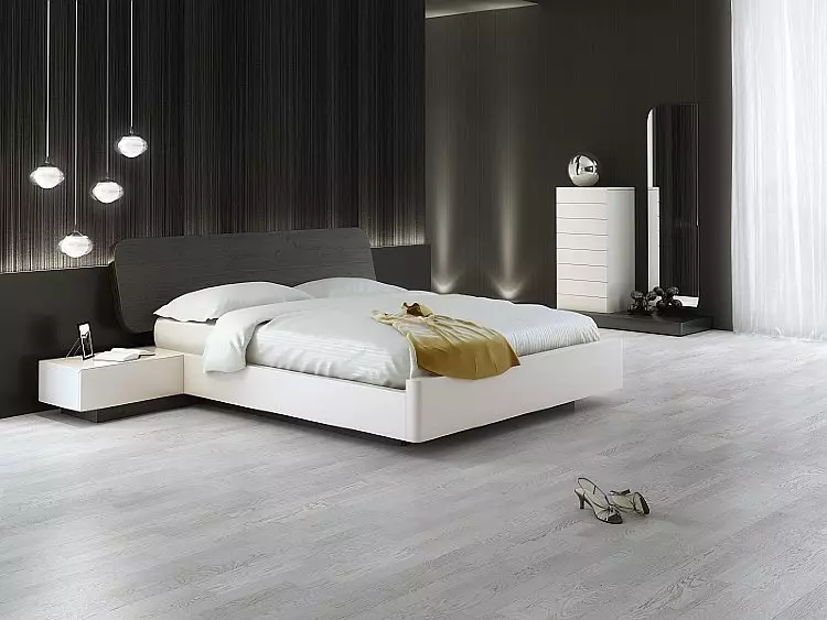 Yatak odasında laminat (40 fotoğraf): Malzeme seçmek için hangi sınıfı daha iyidir? Yerdeki ışık, gri, beyaz ve koyu laminatın görsel özellikleri 9821_26