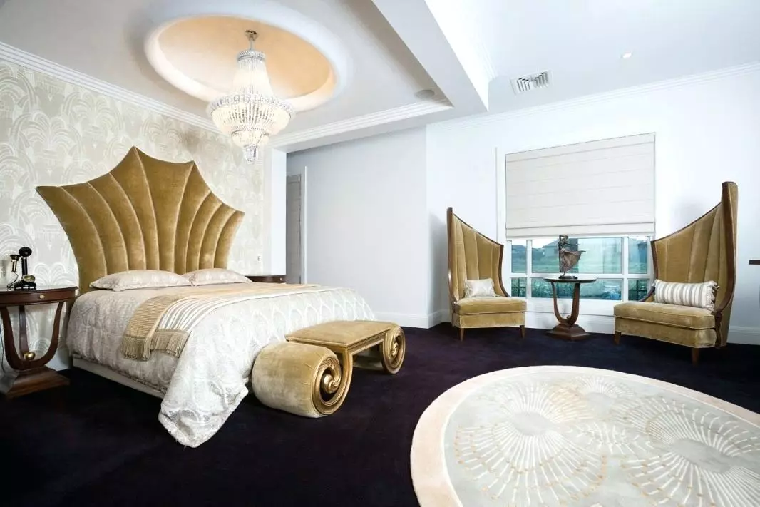 Спальня в стилі арт-деко (92 фото): варіанти дизайну інтер'єру, комод і інші меблі 9822_10