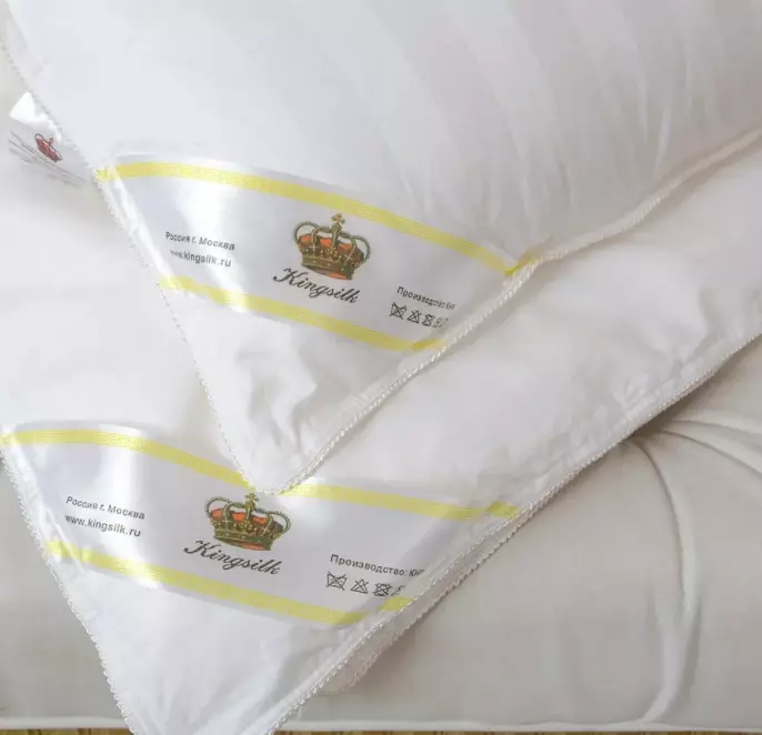 絹の枕：繊維のチュートカイコの枕の長所と短所、天然シルクフィラーの種類。枕50x70および他のサイズ、レビュー 9825_27