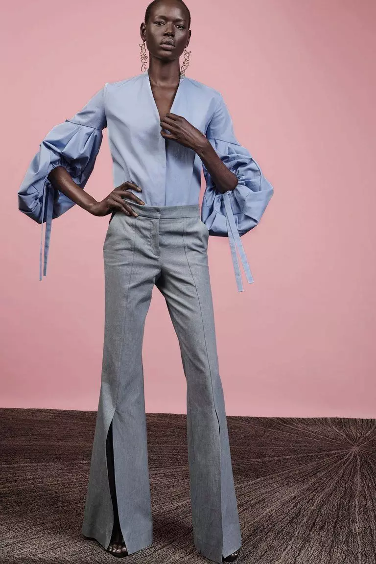 Штани кльош 2021 (124 фото): жіночі розкльошені моделі від стегна, з чим носити і як вибрати стильні штани 982_71