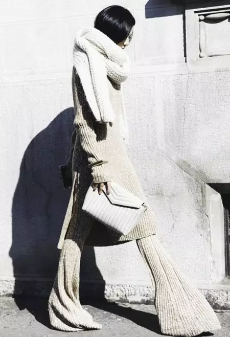Штани кльош 2021 (124 фото): жіночі розкльошені моделі від стегна, з чим носити і як вибрати стильні штани 982_88