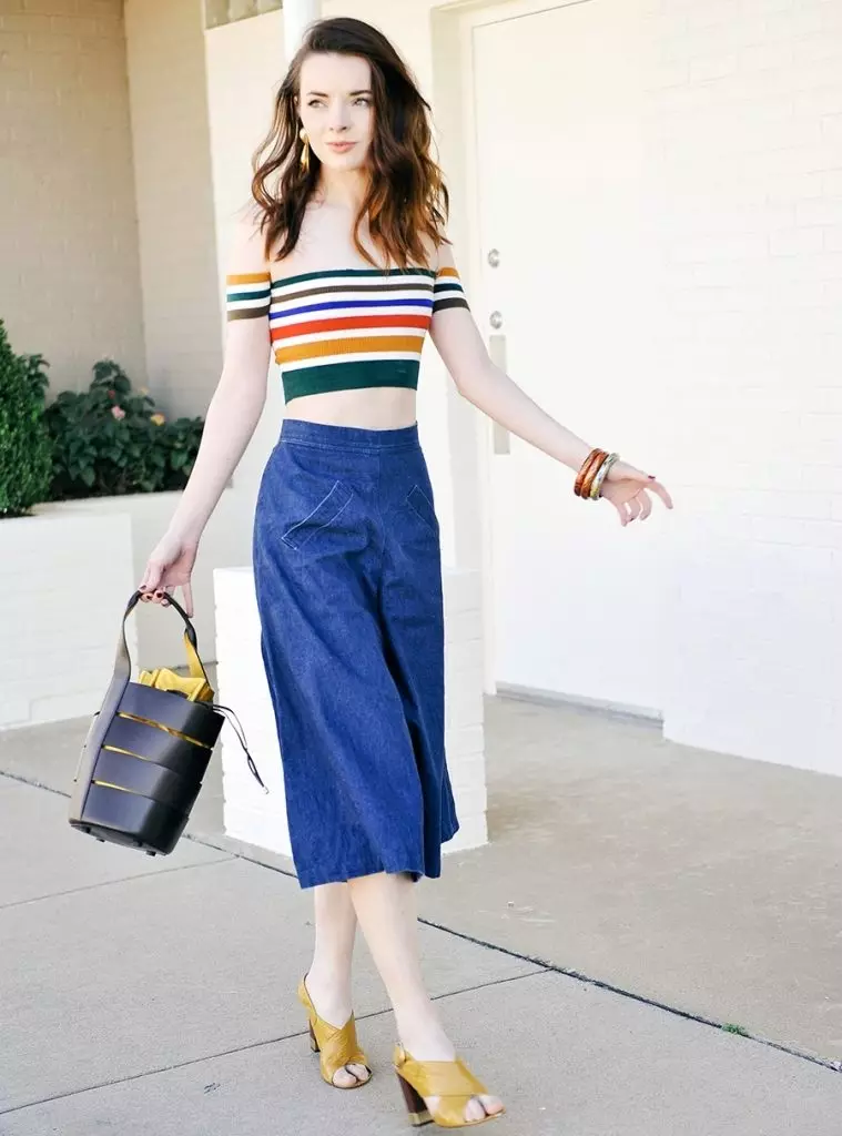 Штани кльош 2021 (124 фото): жіночі розкльошені моделі від стегна, з чим носити і як вибрати стильні штани 982_89