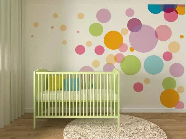 ¿Cómo decorar la habitación para un extracto del hospital? Decoraciones para niñas y niños, diseño de apartamentos por globos y otros elementos. 9837_3