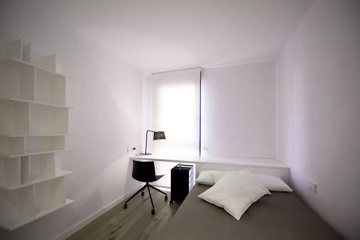 Liten sovrum (166 bilder): Inredning idéer av ett litet rum. Hur möter och utrusta små sovrum? Intressanta idéer 9841_105
