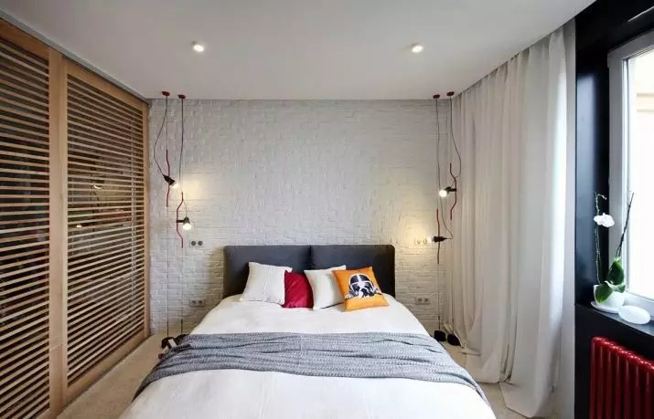 Phòng ngủ nhỏ (166 ảnh): Ý tưởng thiết kế nội thất của một căn phòng nhỏ. Làm thế nào để cung cấp và trang bị phòng ngủ nhỏ? Ý tưởng thú vị 9841_155