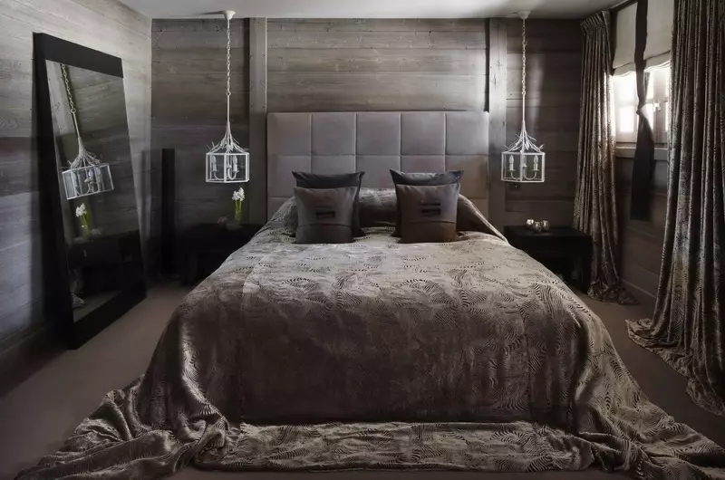 Υπνοδωμάτιο σε σκούρα χρώματα (88 φωτογραφίες): ταπετσαρίες και κουρτίνες στο εσωτερικό σχεδιασμό, πάτωμα και τοίχους του χρώματος wenge, κρεβάτι και άλλα έπιπλα για ένα μικρό δωμάτιο 9849_11