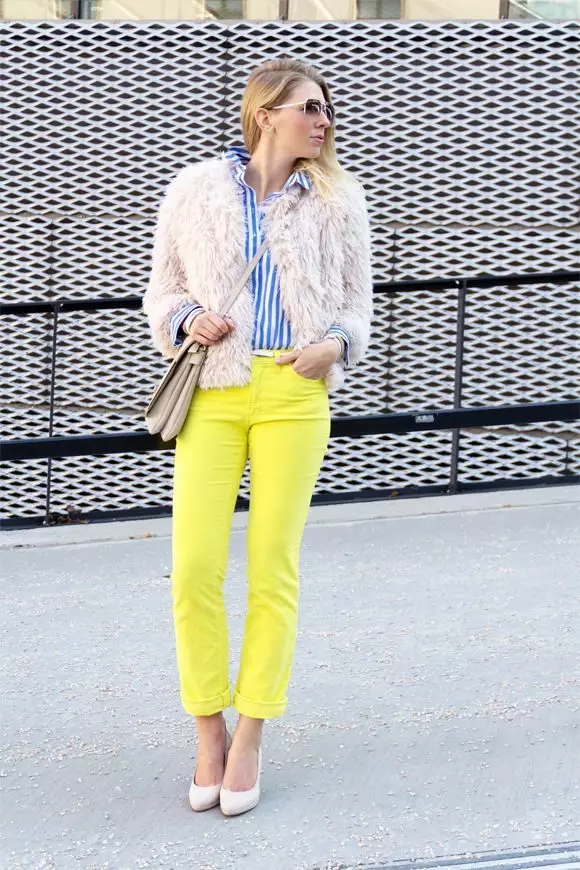 Желтые брюки с чем носить женщинам фото