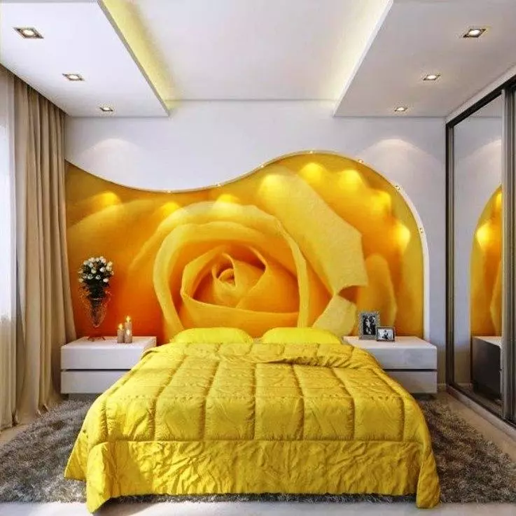 Dormitori groc (65 fotos): cortines per a l'interior de colors grocs, disseny de fons de pantalla groc-groc per a parets, selecció d'aranyes elegants per al sostre i altres matisos 9859_31