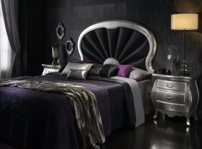 Swart slaapkamer (80 foto's): Stel en wallpapers in swart kleure, gordyne in interieurontwerp, kombinasie met rooi en goue kleure, swart rek plafon en muur 9864_10