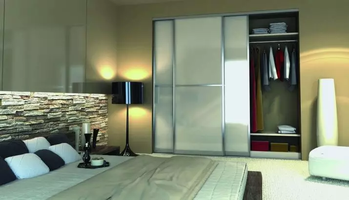 Дизајн спаваће собе 14 квадратних метара. М (87 фотографија): Унутрашњост и распоред правокутне собе, дизајн дневне собе за спаваће собе у модерном стилу, распореду намештаја и зонирање простора 9875_77