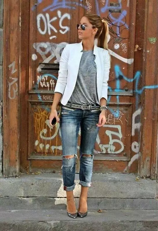 Denim Hose weiblich (80 Fotos): Mode Jeans Hosen, weiblicher Indigo-Stil, stilvoller Denim-Anzug mit Hose, mit was tragen 987_50