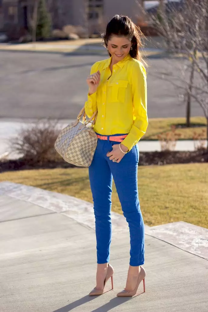 Denim Trousers Kvinna (80 bilder): Mode Jeans byxor, kvinnlig indigo stil, elegant denim kostym med byxor, med vad bär 987_54