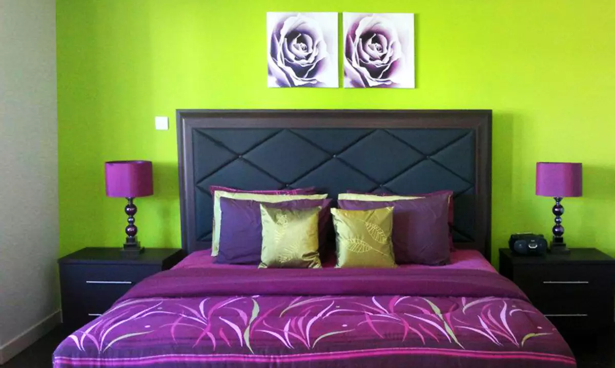 Lilac turu (95 foto): Apa nada wallpaper lan langsir kanggo milih? Gagasan kanggo desain interior, kombinasi karo warna lavender lan putih. Apa perabotan digabungake? 9881_40